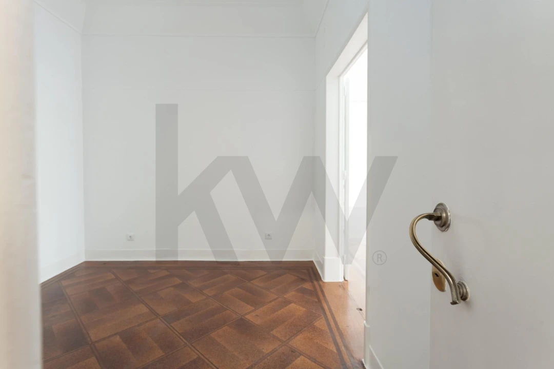 Apartamento T4 para Arrendamento em Santo António Foto 11