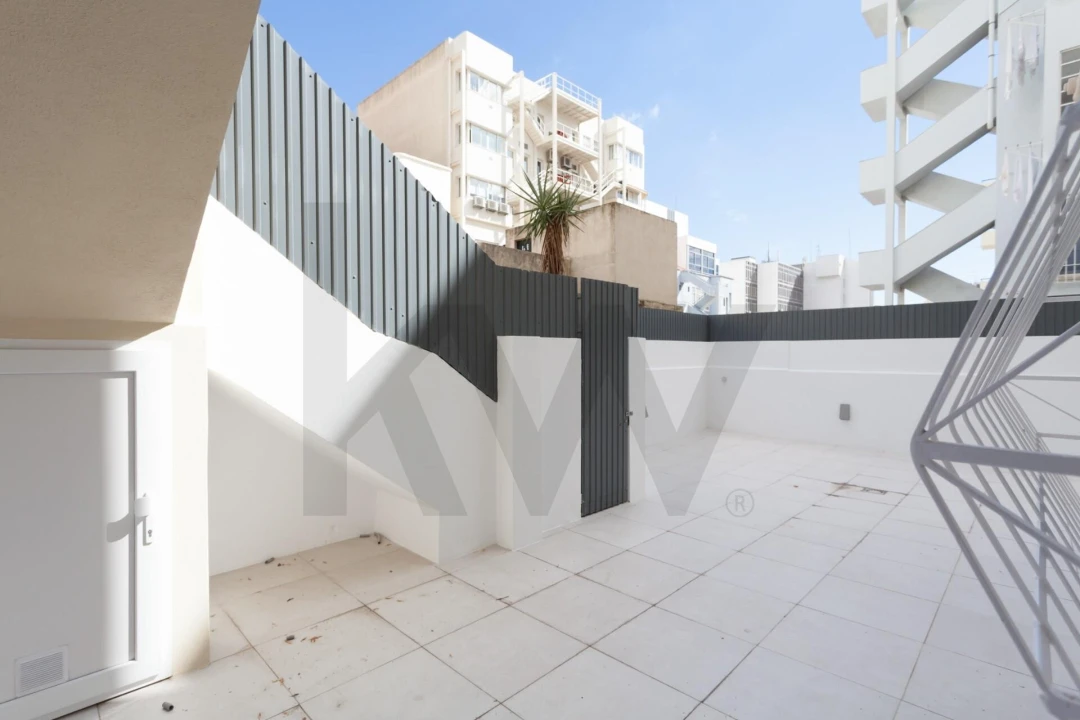 Apartamento T4 para Arrendamento em Santo António Foto 33