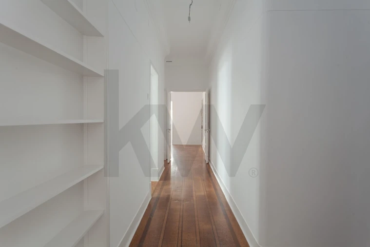 Apartamento T4 para Arrendamento em Santo António Foto 26