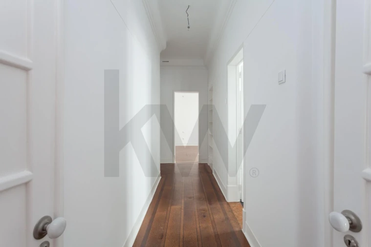 Apartamento T4 para Arrendamento em Santo António Foto 15