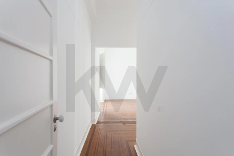 Apartamento T4 para Arrendamento em Santo António Foto 16