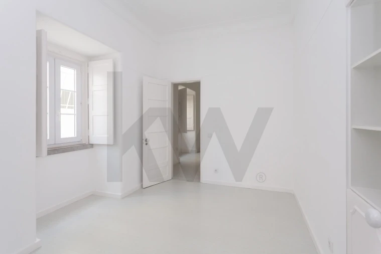 Apartamento T4 para Arrendamento em Santo António Foto 31