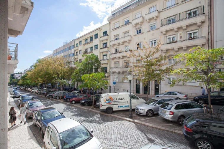 Apartamento T4 para Arrendamento em Santo António Foto 49