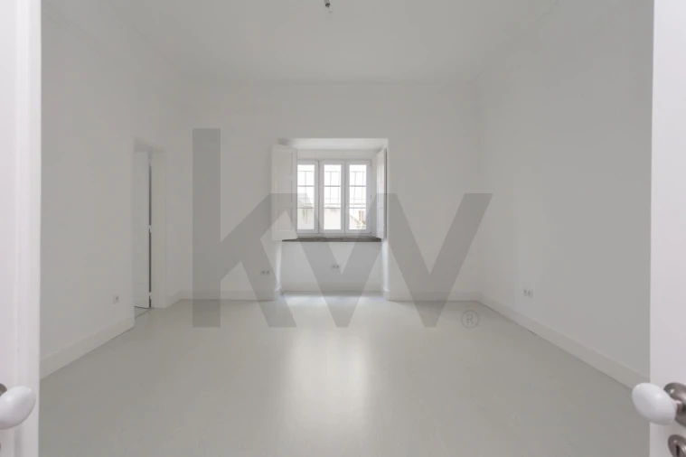 Apartamento T4 para Arrendamento em Santo António Foto 28