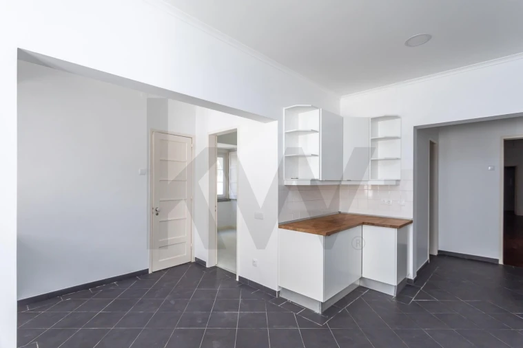 Apartamento T4 para Arrendamento em Santo António Foto 6