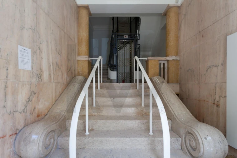 Apartamento T4 para Arrendamento em Santo António Foto 46