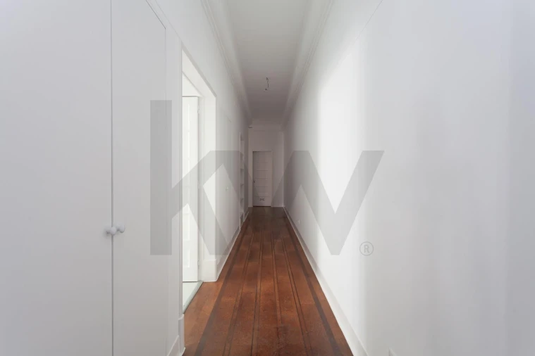 Apartamento T4 para Arrendamento em Santo António Foto 32