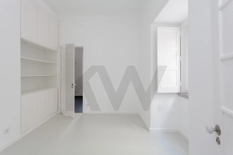 Apartamento T4 para Arrendamento em Santo António Foto 30