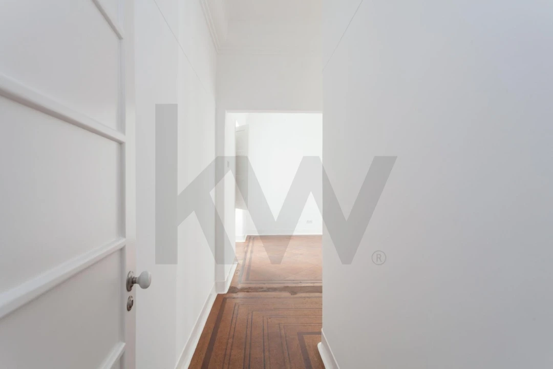 Apartamento T4 para Arrendamento em Santo António Foto 16