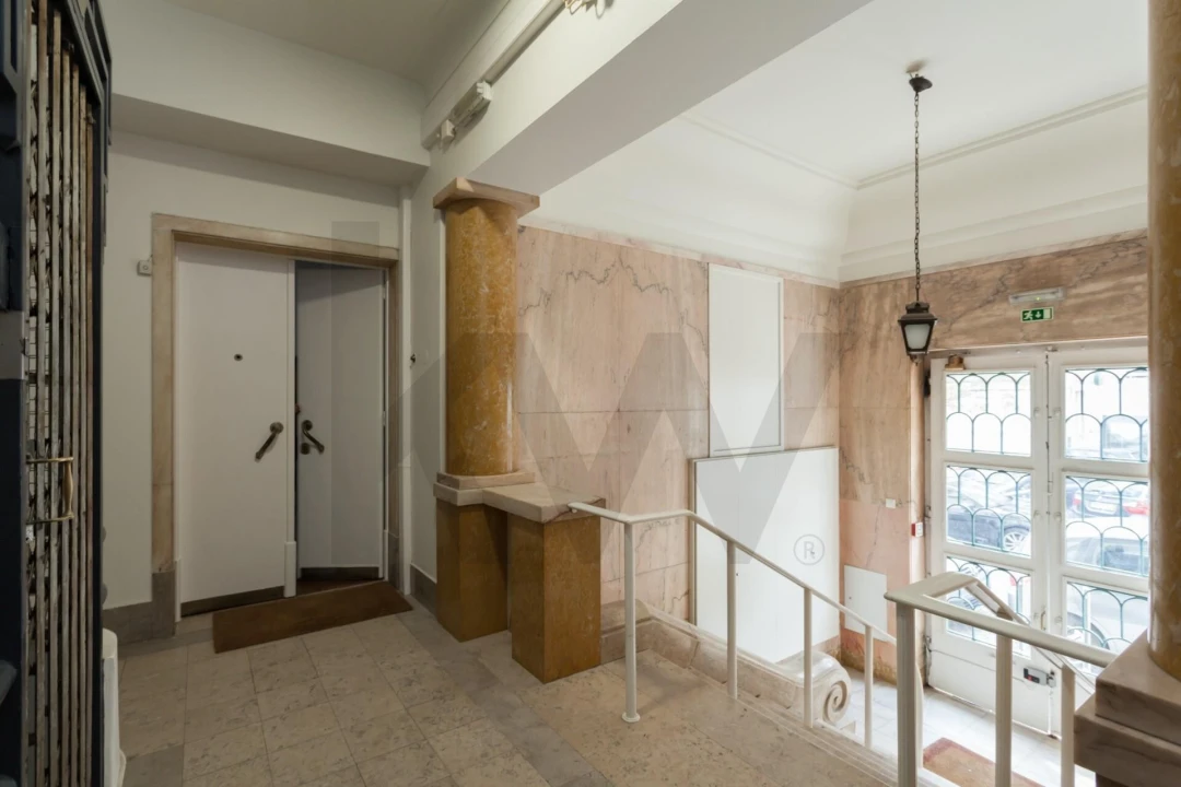 Apartamento T4 para Arrendamento em Santo António Foto 45