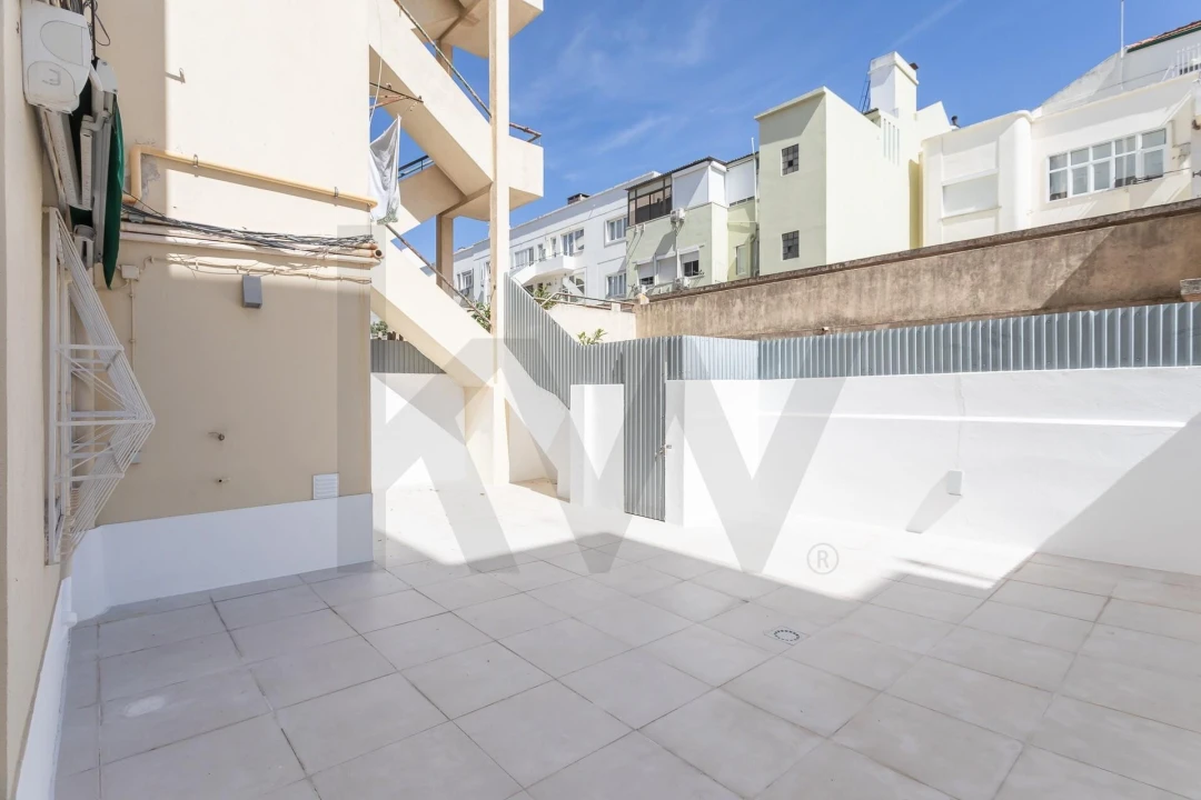 Apartamento T4 para Arrendamento em Santo António Foto 42