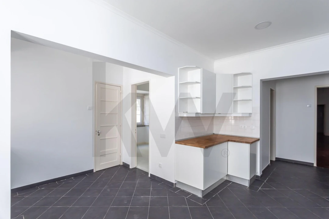 Apartamento T4 para Arrendamento em Santo António Foto 6
