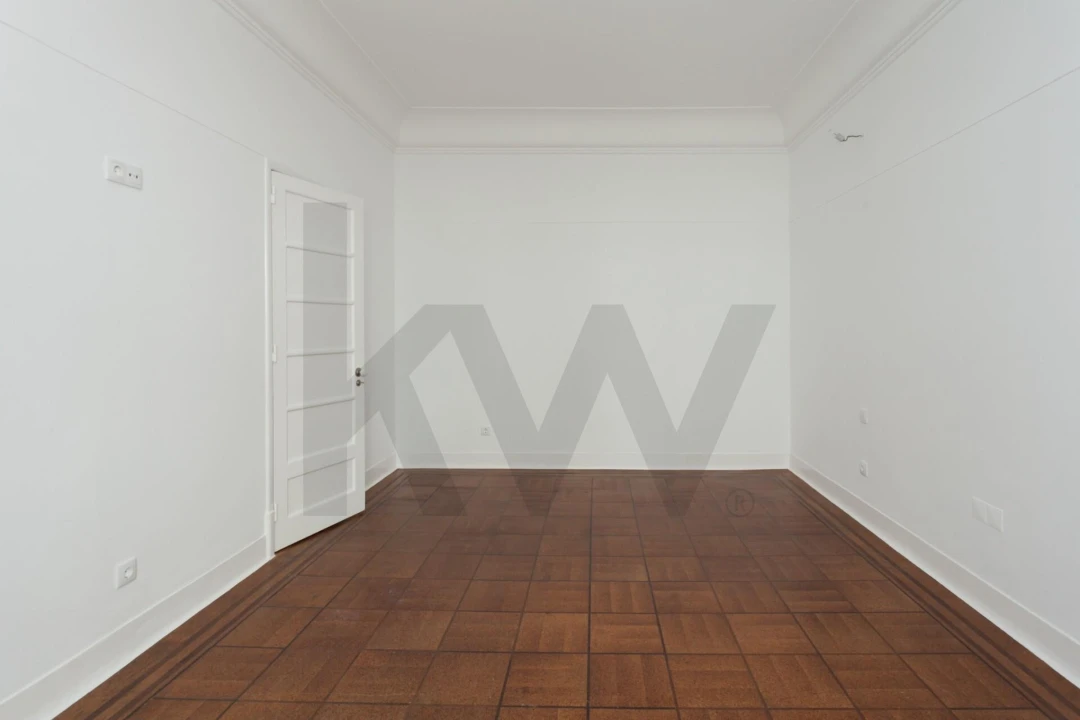 Apartamento T4 para Arrendamento em Santo António Foto 21