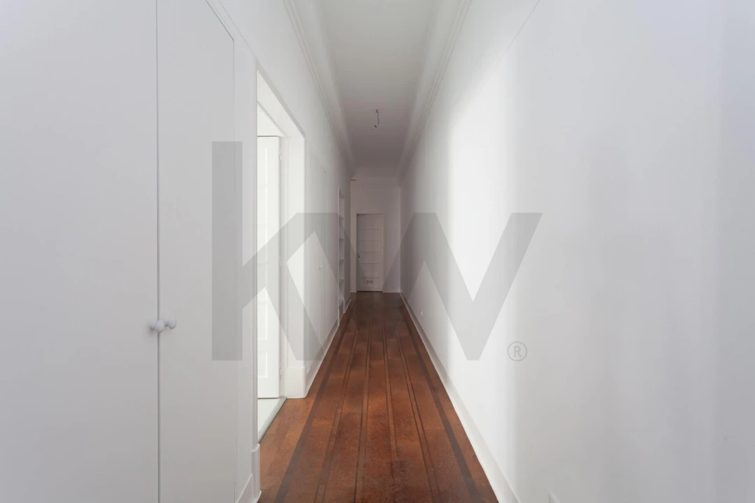 Apartamento T4 para Arrendamento em Santo António Foto 32
