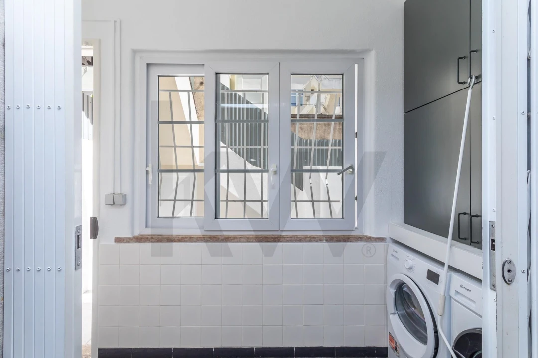 Apartamento T4 para Arrendamento em Santo António Foto 9
