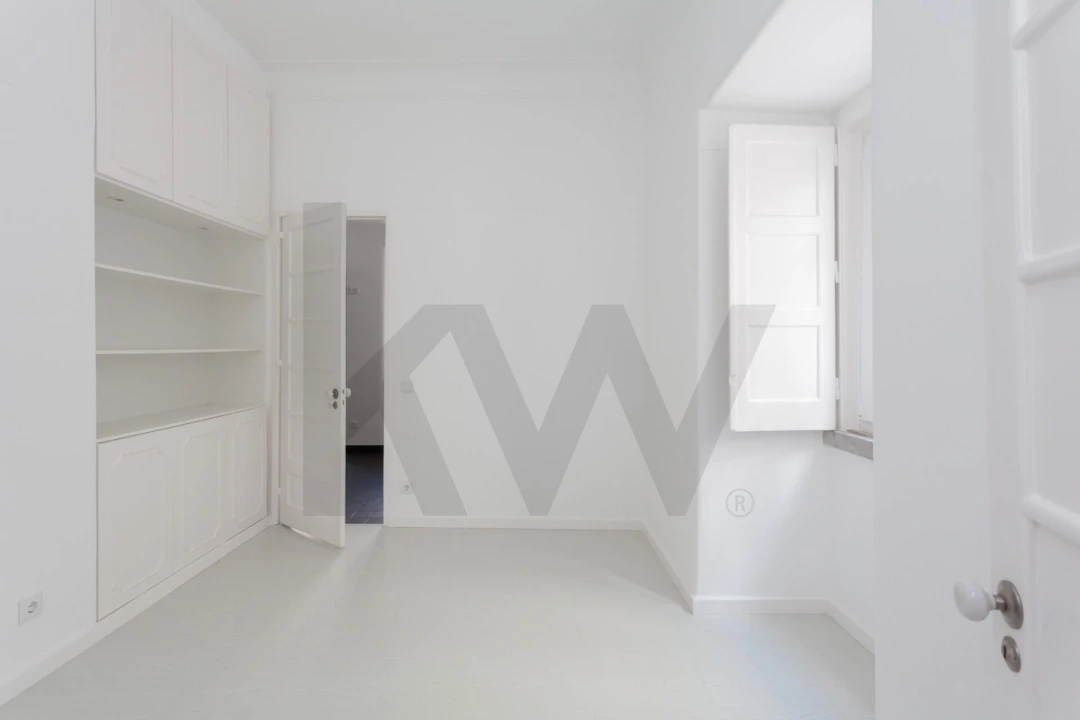 Apartamento T4 para Arrendamento em Santo António Foto 30