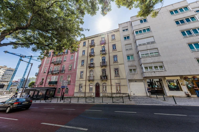Apartamento T2 para Venda em Alvalade Foto 30