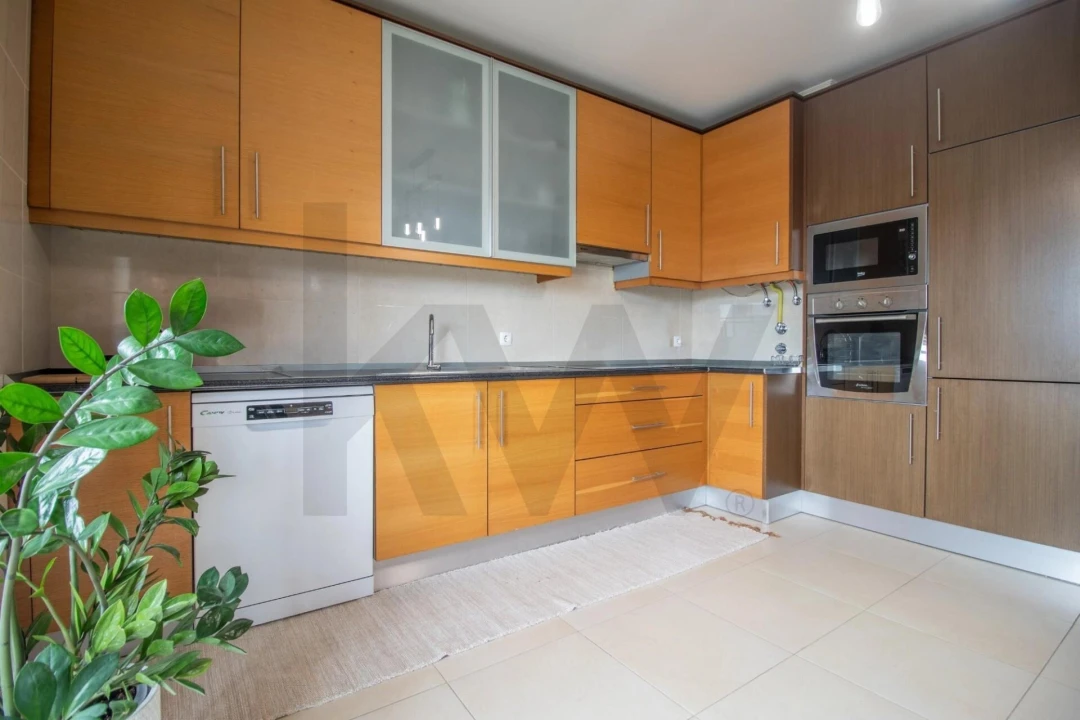 Apartamento T3 para Venda em Tavarede Foto 6