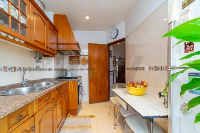 Apartamento T2 para Venda em Sacavém e Prior Velho