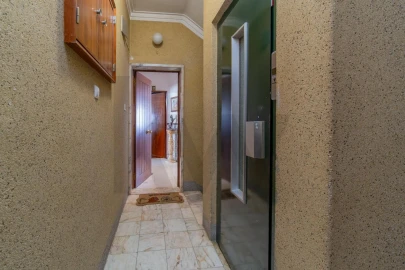Apartamento T2 para Venda em Sacavém e Prior Velho