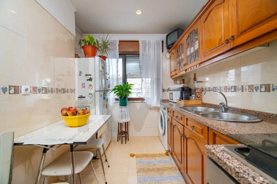 Apartamento T2 para Venda em Sacavém e Prior Velho Foto 14