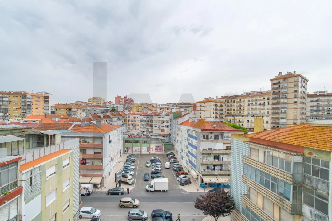 Apartamento T2 para Venda em Sacavém e Prior Velho Foto 15