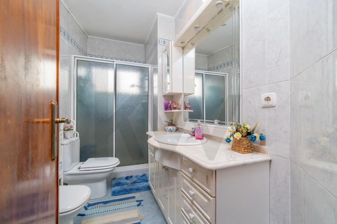 Apartamento T2 para Venda em Sacavém e Prior Velho Foto 11
