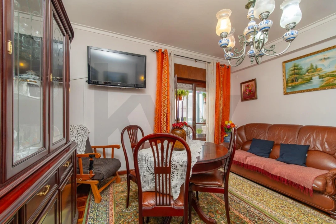 Apartamento T2 para Venda em Sacavém e Prior Velho Foto 4