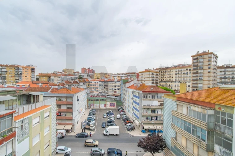 Apartamento T2 para Venda em Sacavém e Prior Velho Foto 15