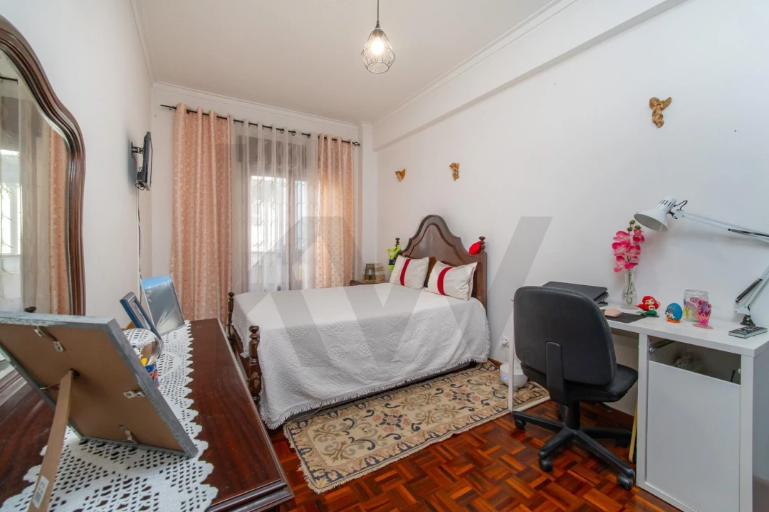 Apartamento T2 para Venda em Sacavém e Prior Velho Foto 8