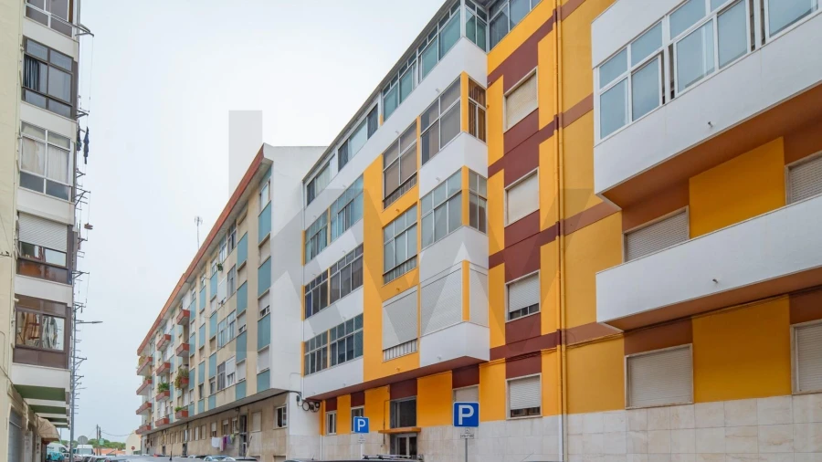 Apartamento T2 para Venda em Sacavém e Prior Velho