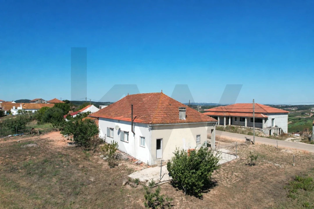 Moradia T3 para Venda em Painho e Figueiros Foto 4
