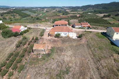 Moradia T3 para Venda em Painho e Figueiros