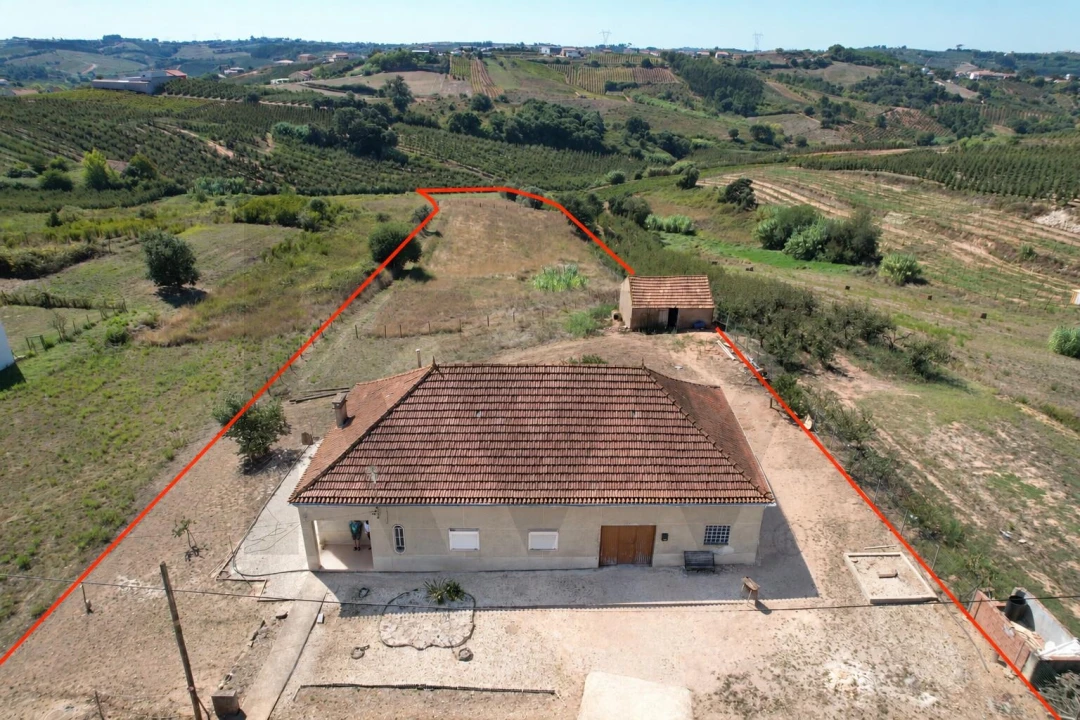 Moradia T3 para Venda em Painho e Figueiros Foto 2