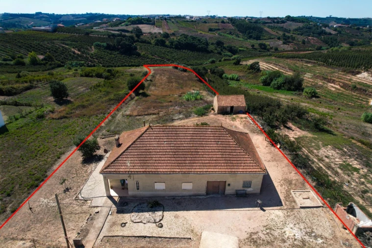 Moradia T3 para Venda em Painho e Figueiros Foto 2