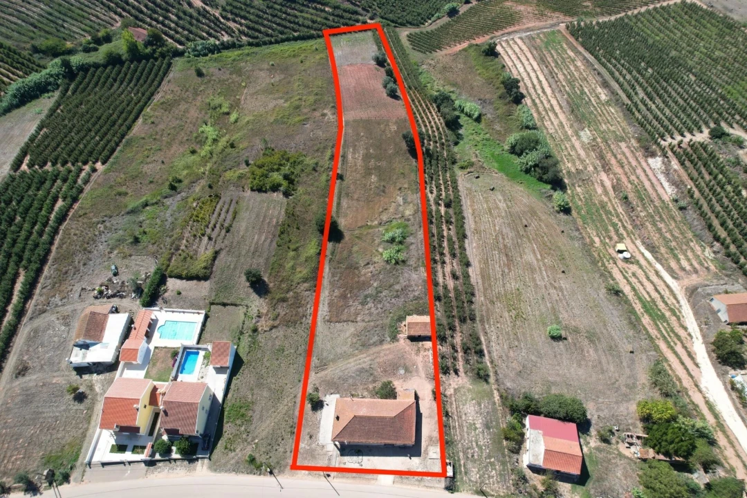 Moradia T3 para Venda em Painho e Figueiros Foto 3