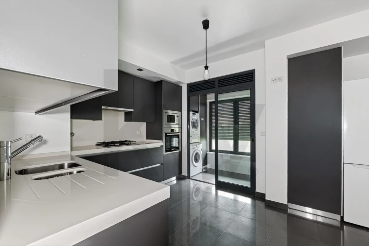 Apartamento T3 para Arrendamento em Lumiar Foto 15