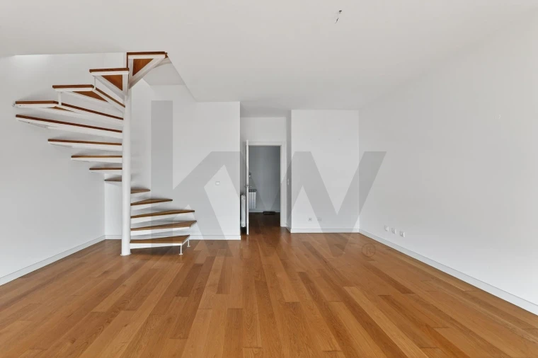 Apartamento T3 para Arrendamento em Lumiar Foto 2