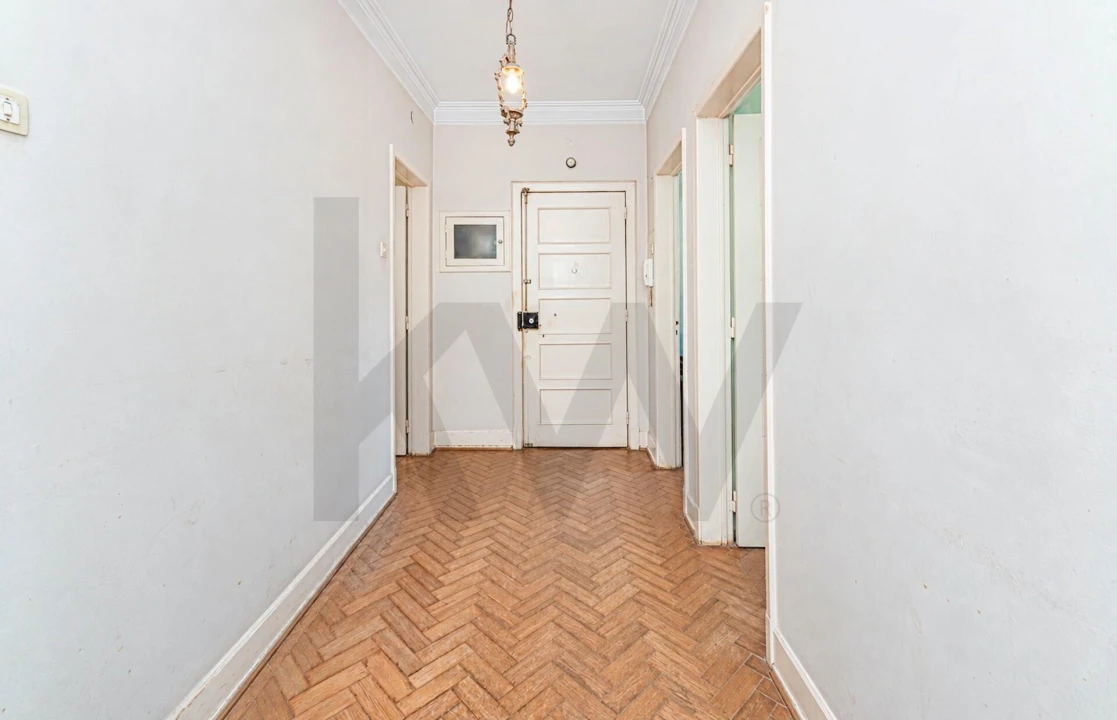 Apartamento T2 para Venda em Areeiro Foto 9