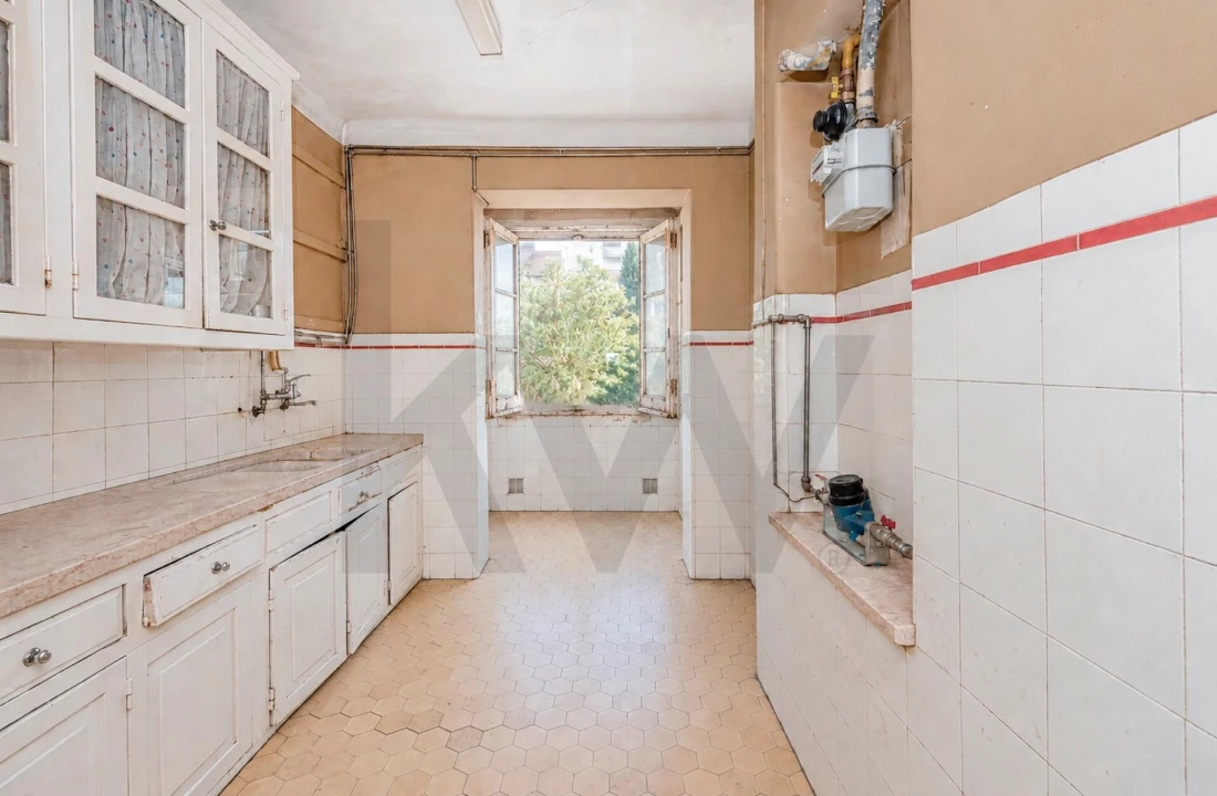 Apartamento T2 para Venda em Areeiro Foto 17