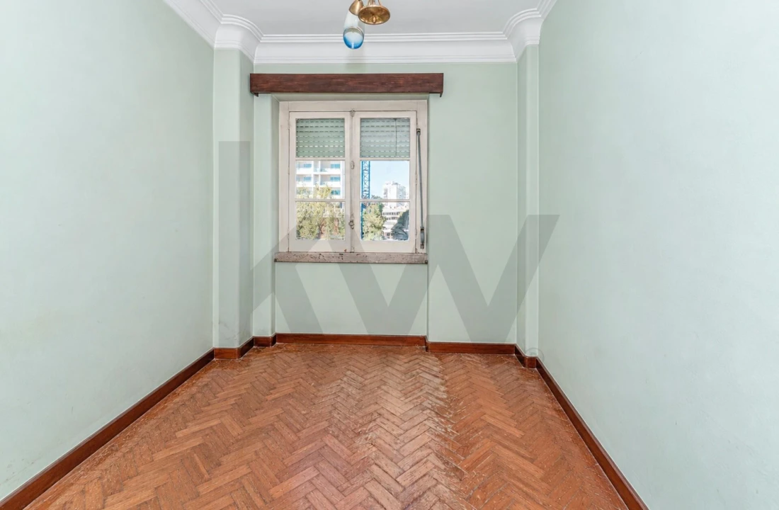 Apartamento T2 para Venda em Areeiro Foto 12