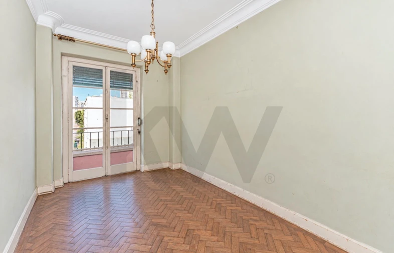 Apartamento T2 para Venda em Areeiro Foto 7