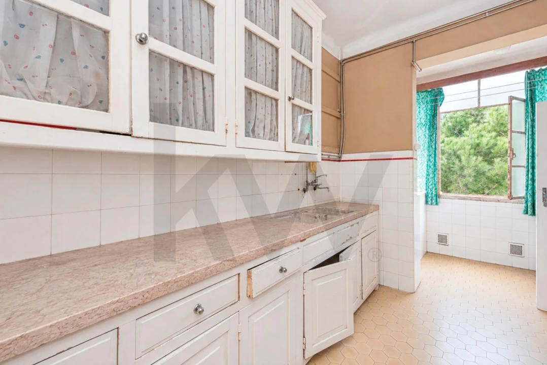 Apartamento T2 para Venda em Areeiro Foto 4