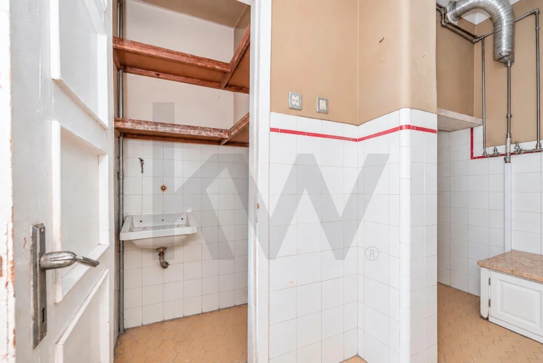 Apartamento T2 para Venda em Areeiro Foto 14
