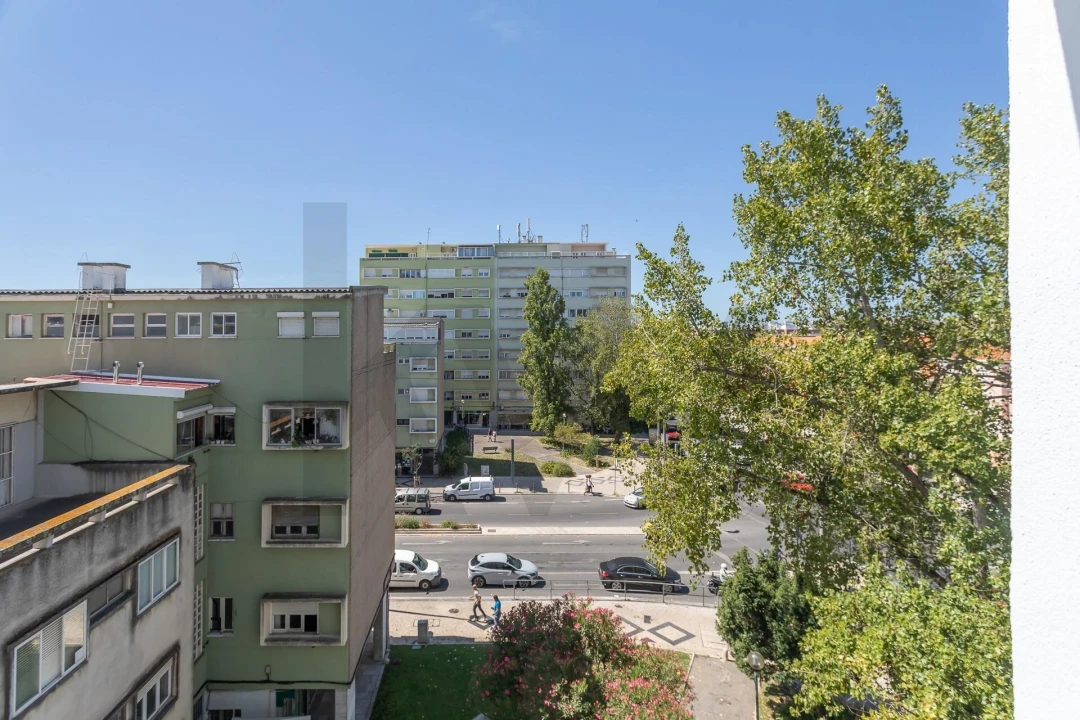 Apartamento T3 para Arrendamento em Alvalade Foto 10