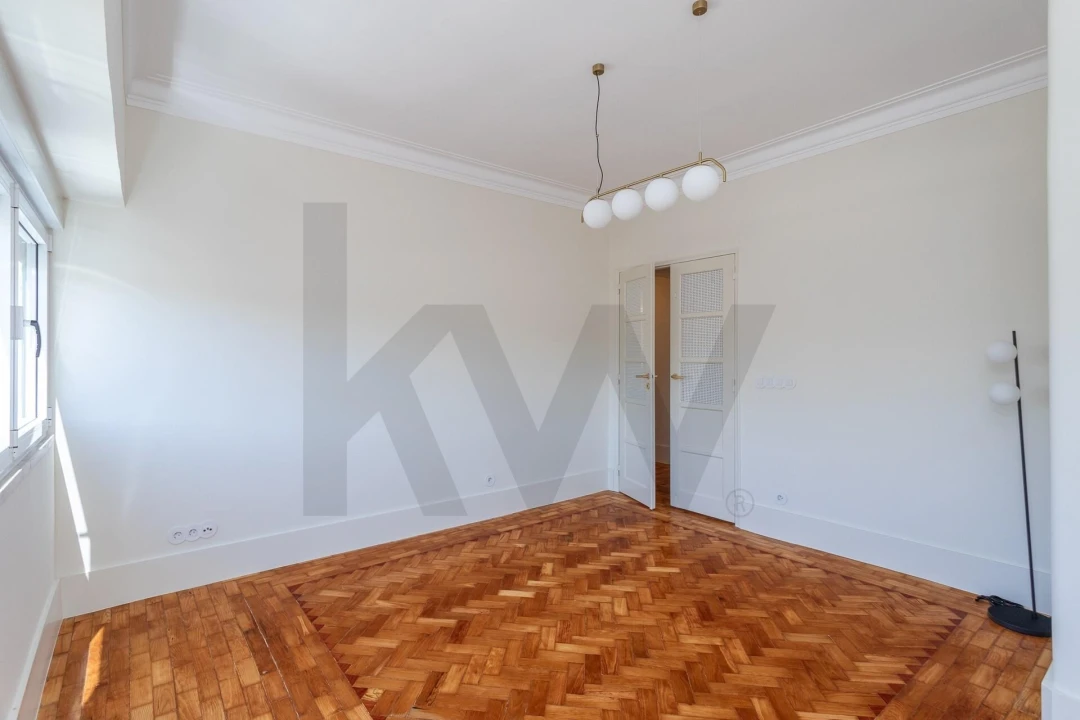 Apartamento T3 para Arrendamento em Alvalade Foto 24