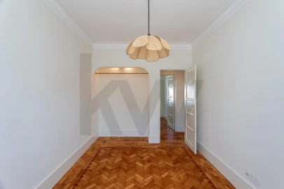 Apartamento T3 para Arrendamento em Alvalade