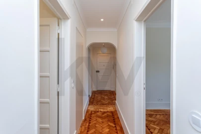 Apartamento T3 para Arrendamento em Alvalade