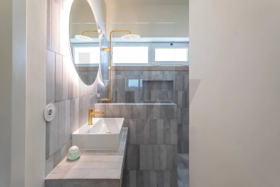 Apartamento T3 para Arrendamento em Alvalade Foto 12