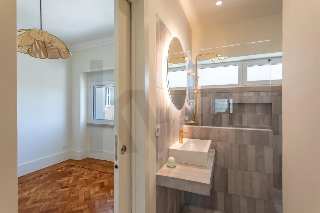 Apartamento T3 para Arrendamento em Alvalade Foto 14